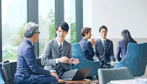 長所③どんな相手にも自分の意見を述べられる